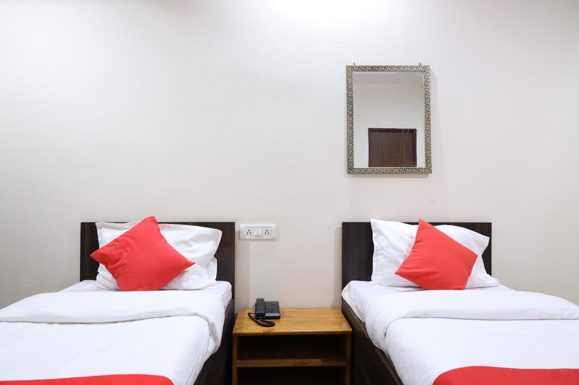 Hotel O Prithvi Inn Nagpur Exteriör bild