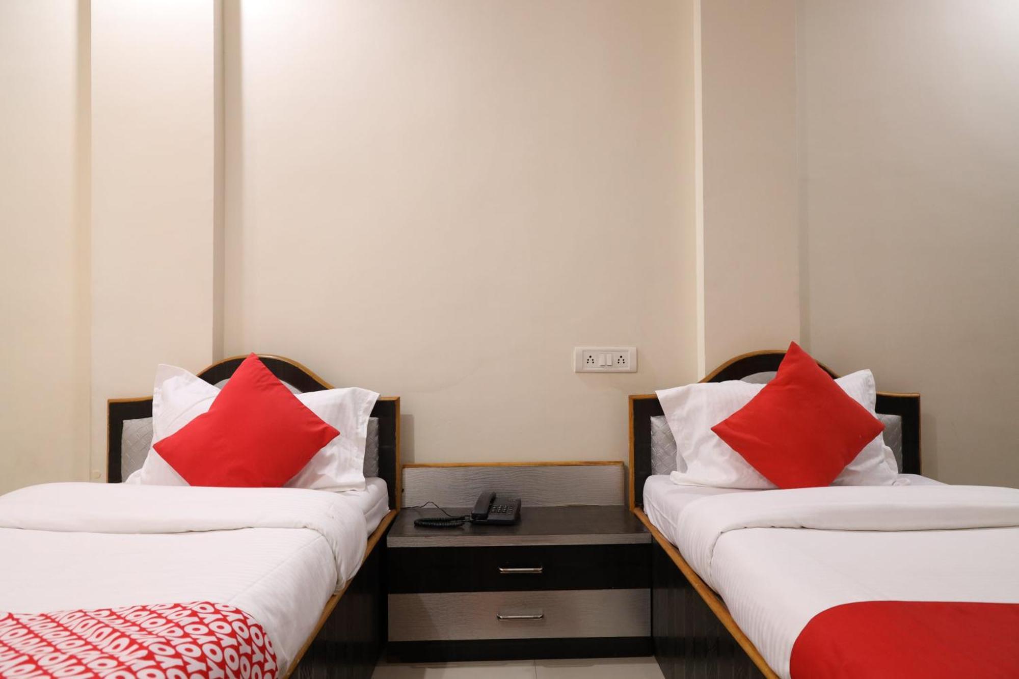 Hotel O Prithvi Inn Nagpur Exteriör bild