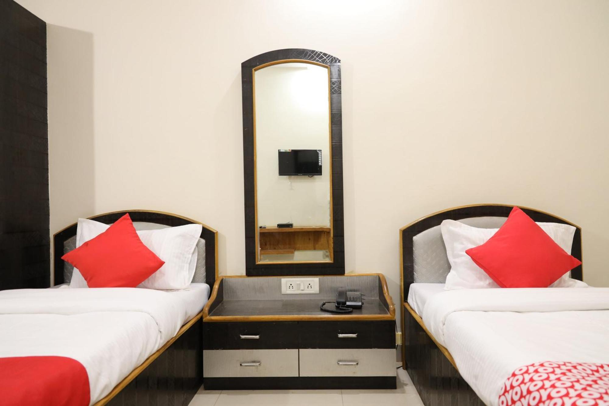 Hotel O Prithvi Inn Nagpur Exteriör bild